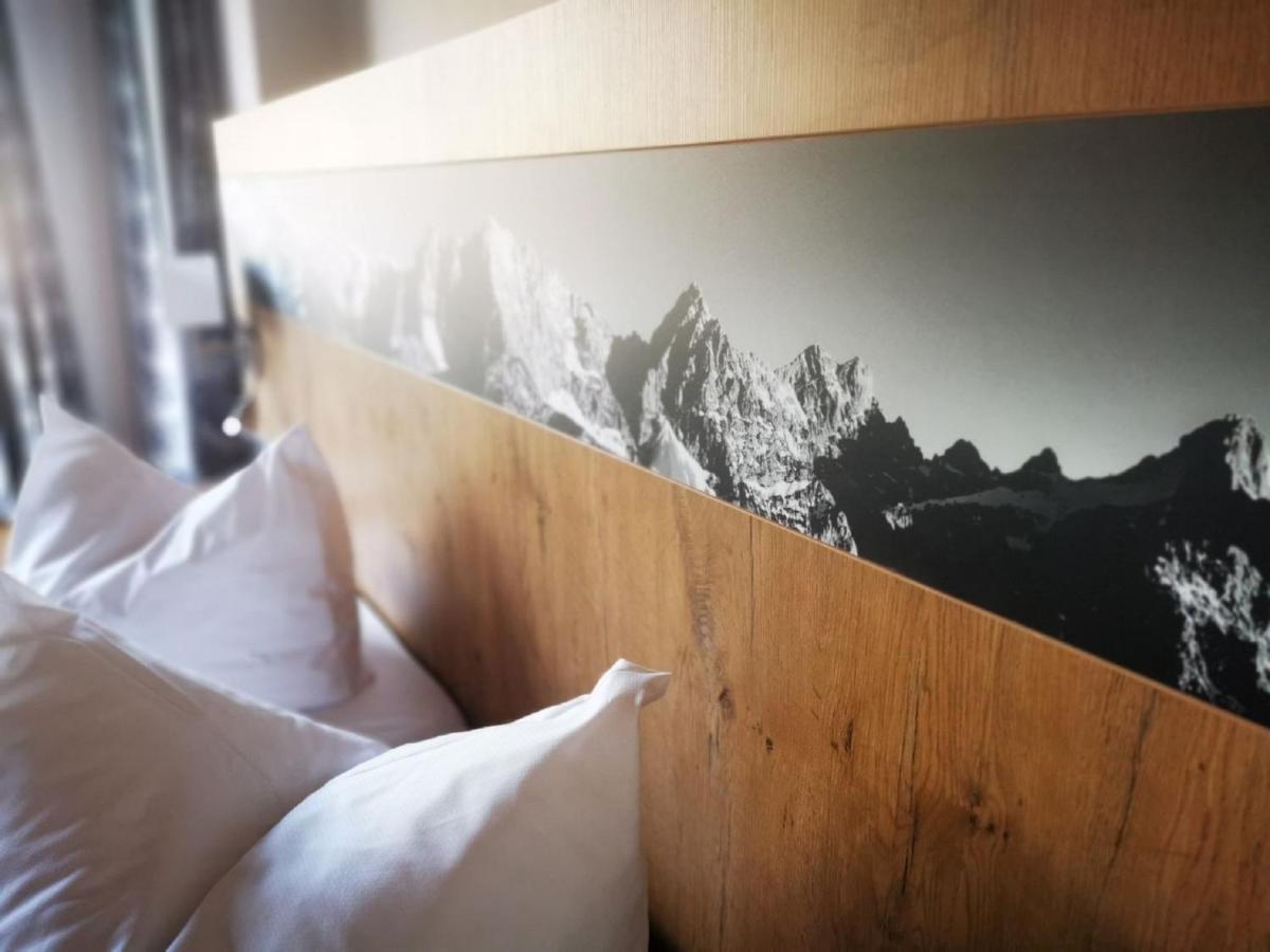 Gasthof & Hotel Zur Post Wallgau Exterior foto